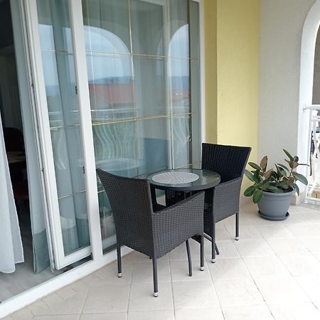 Ana Rooms Krk Town Extérieur photo