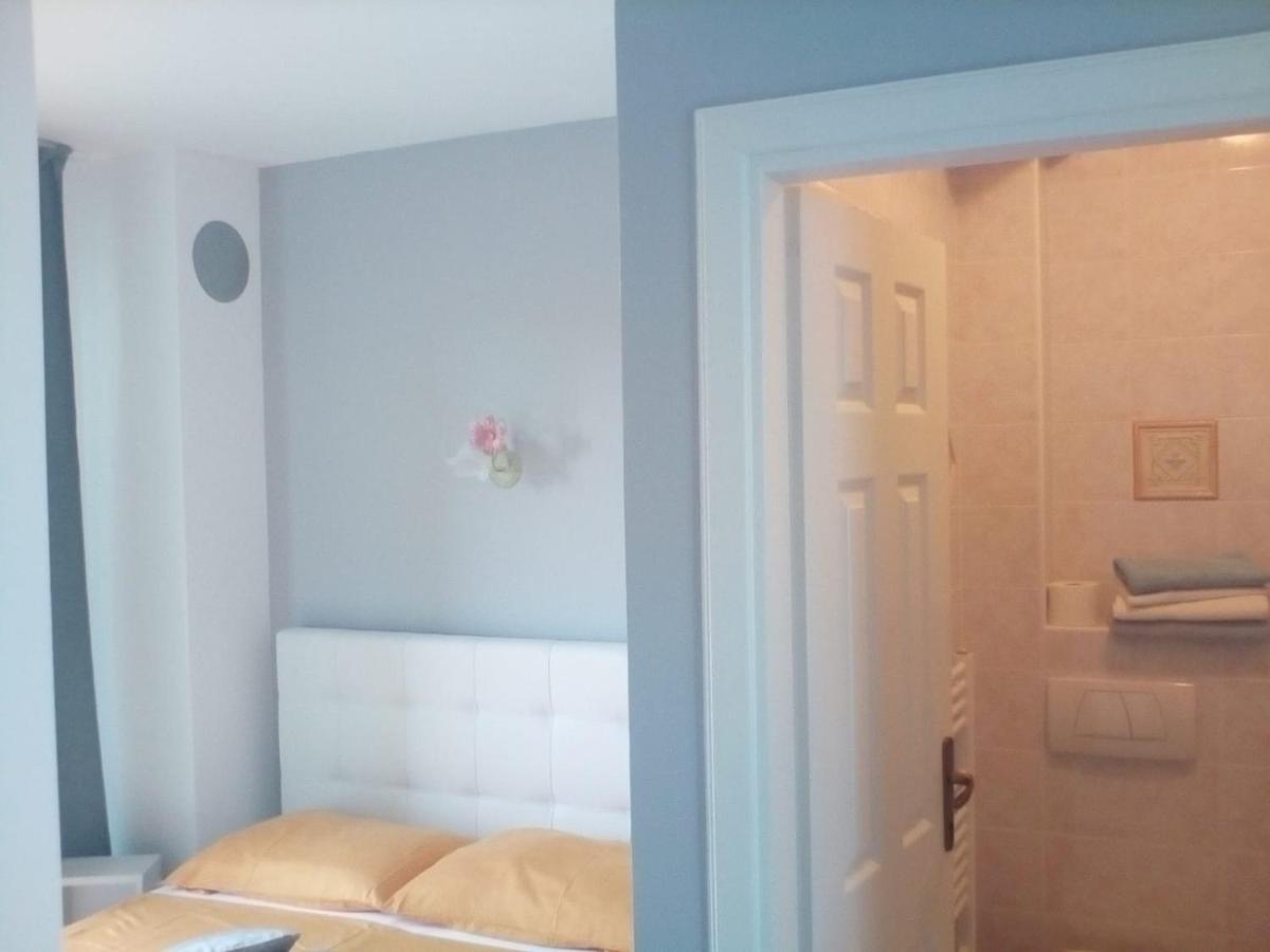 Ana Rooms Krk Town Extérieur photo
