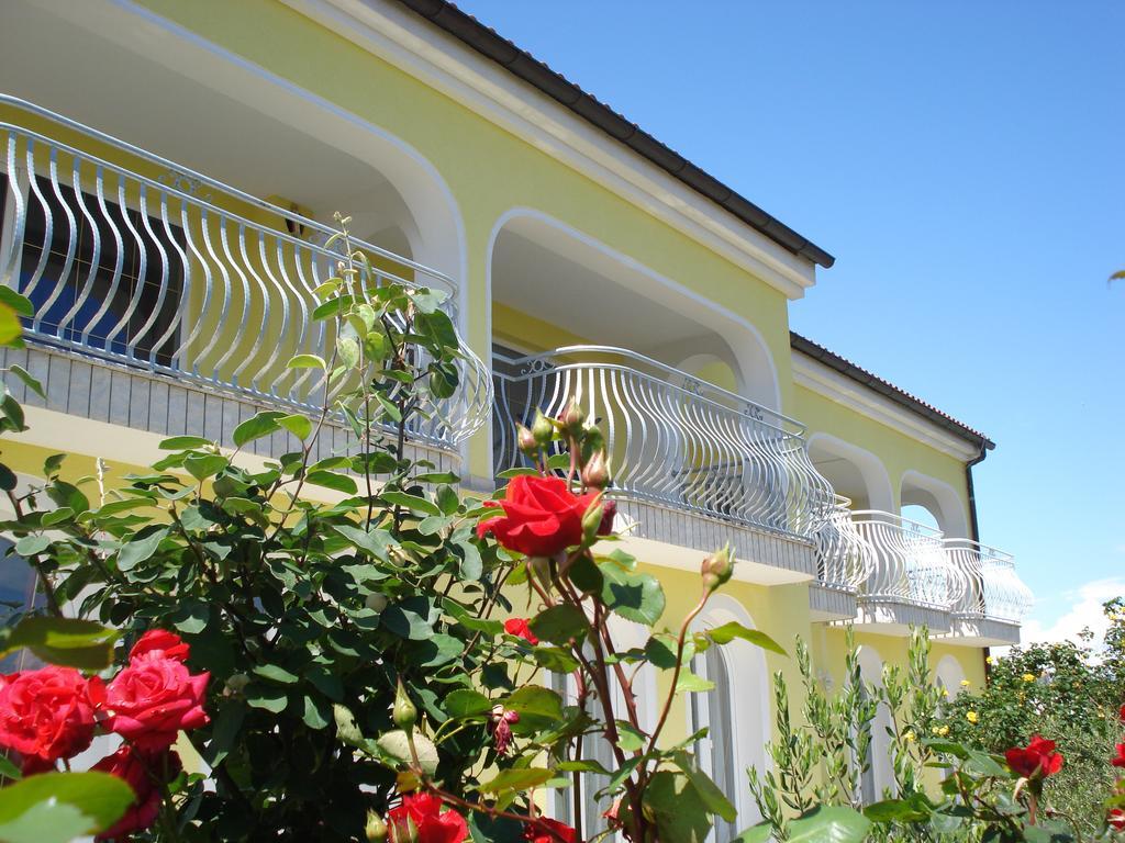 Ana Rooms Krk Town Extérieur photo