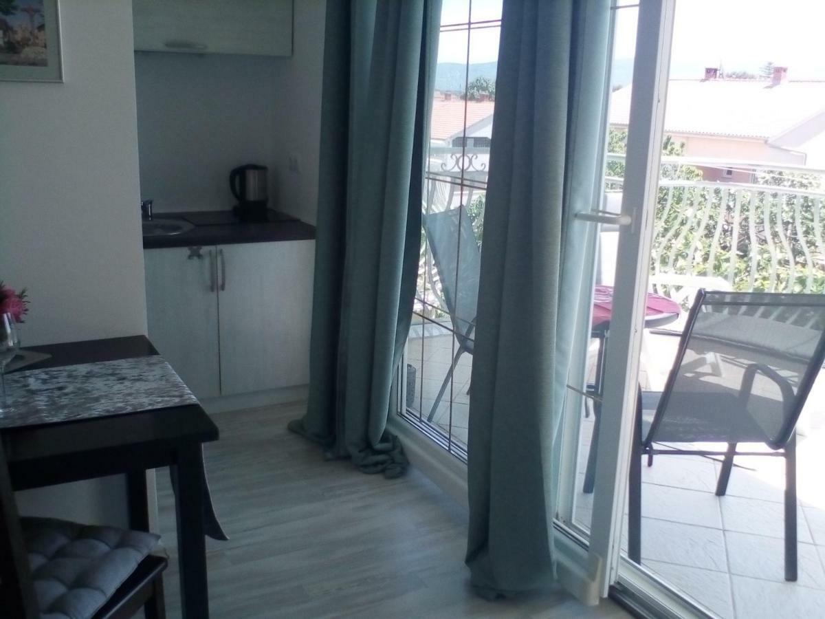 Ana Rooms Krk Town Extérieur photo